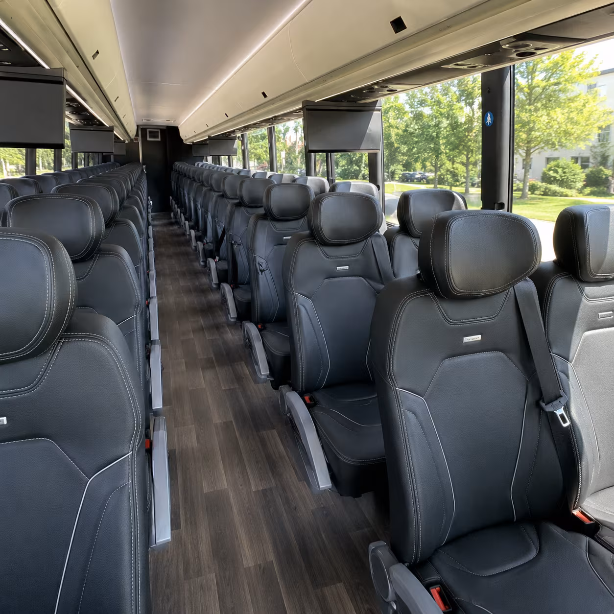 charter buses for corporate retreats in temecula wine country
