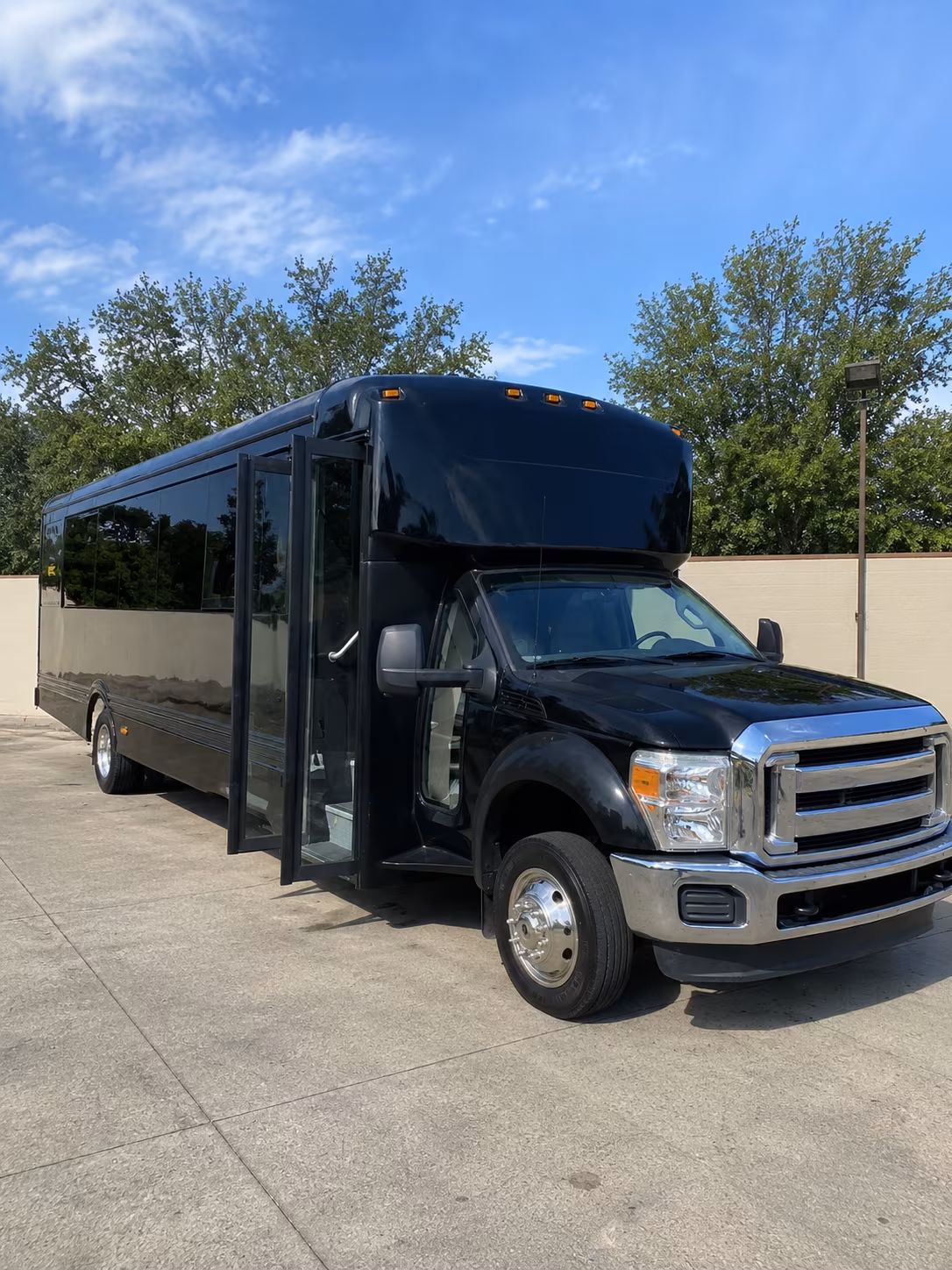 menifee 20 passenger party bus